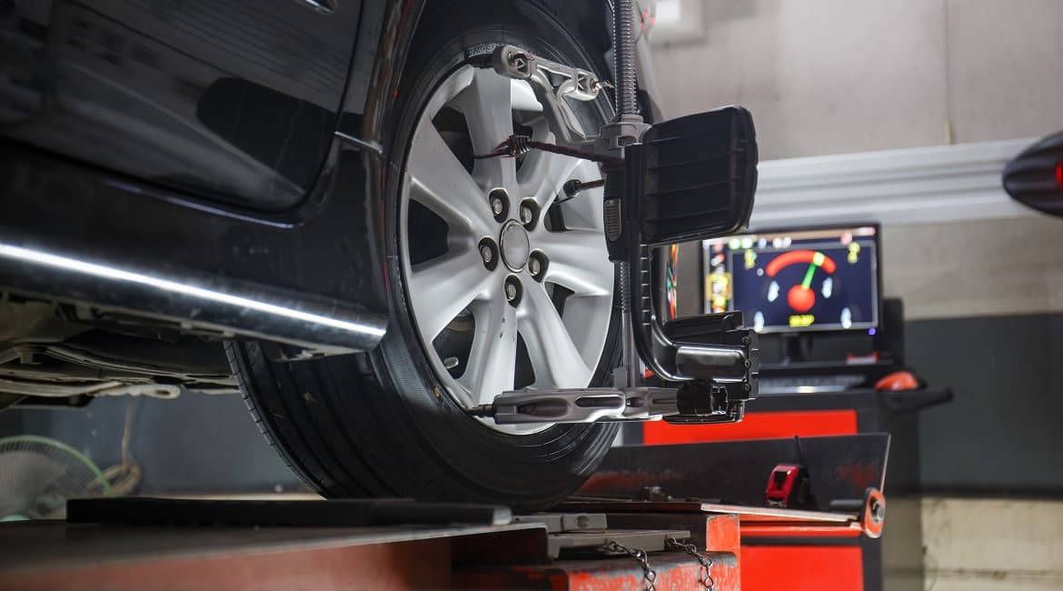 How to Know If You Need a Wheel Alignment