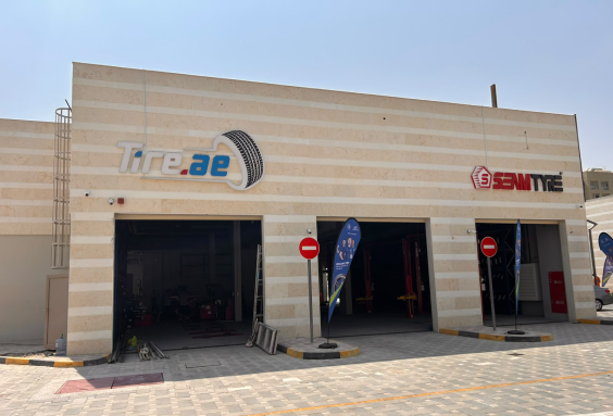 Buy car tyres Al Quoz