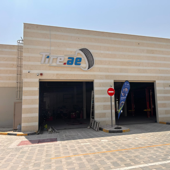 Buy car tyres Al Quoz