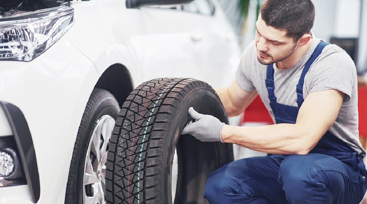 Performance Showdown: Pirelli vs. Dunlop Tire Comparison